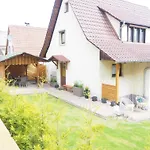 Im Weindorf -4 Erw 2 Ki- Hébergement de vacances