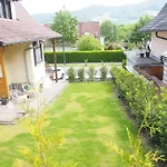 Im Weindorf -4 Erw 2 Ki- * Kappelrodeck
